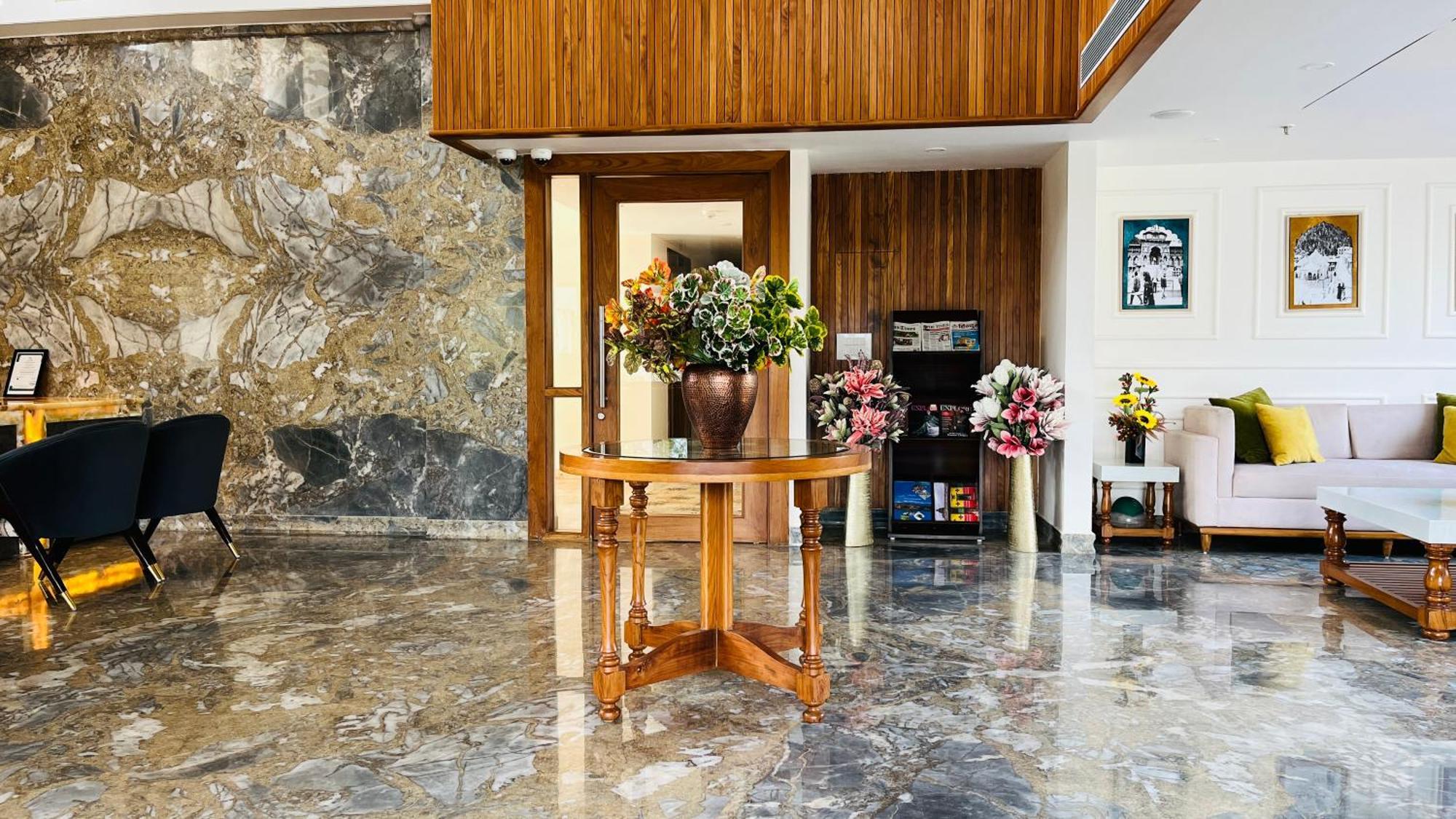 Hotel The Prominence Mussoorie Road Dehradun Extérieur photo