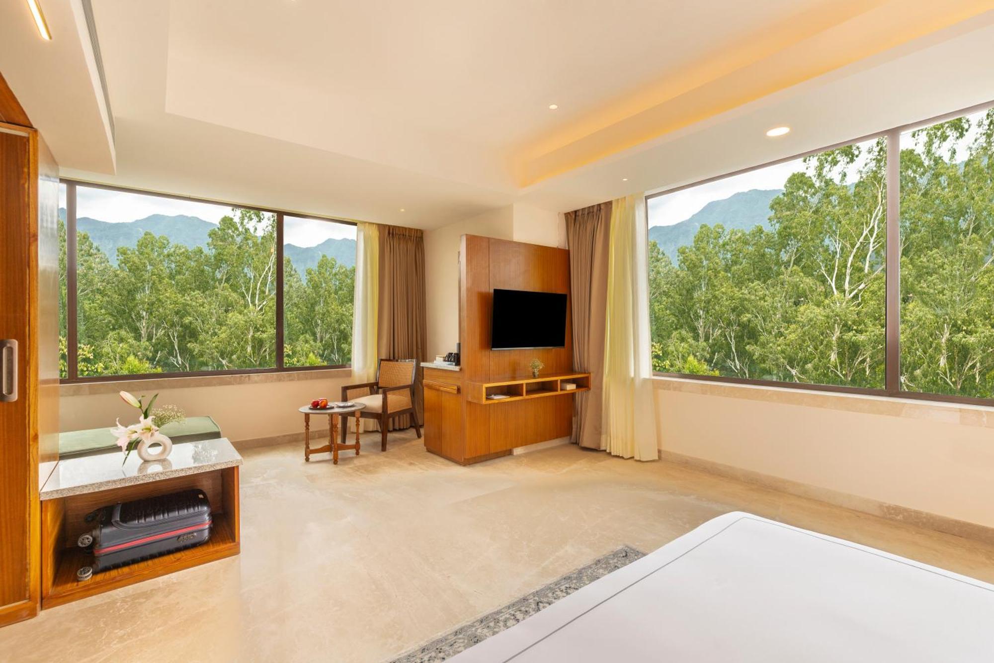 Hotel The Prominence Mussoorie Road Dehradun Extérieur photo