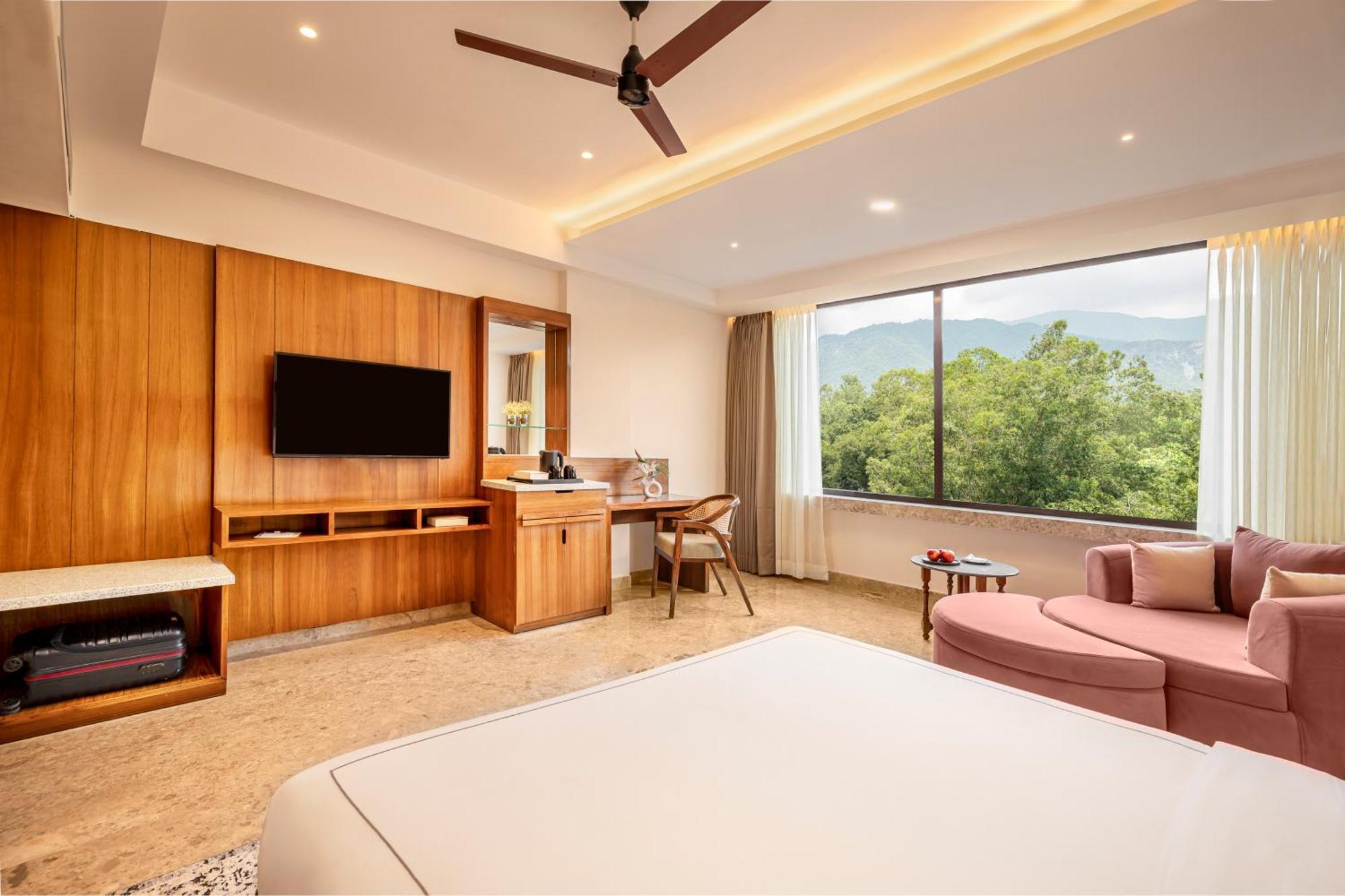 Hotel The Prominence Mussoorie Road Dehradun Extérieur photo