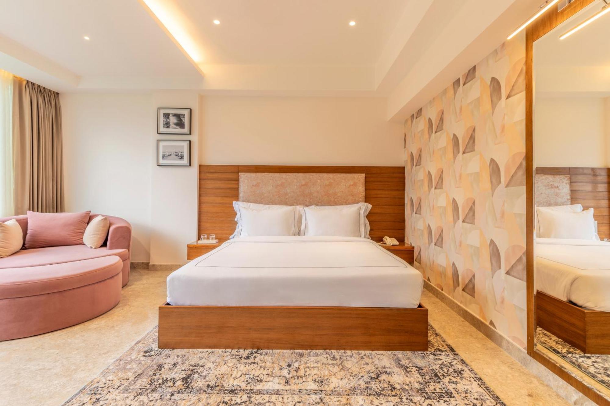 Hotel The Prominence Mussoorie Road Dehradun Extérieur photo
