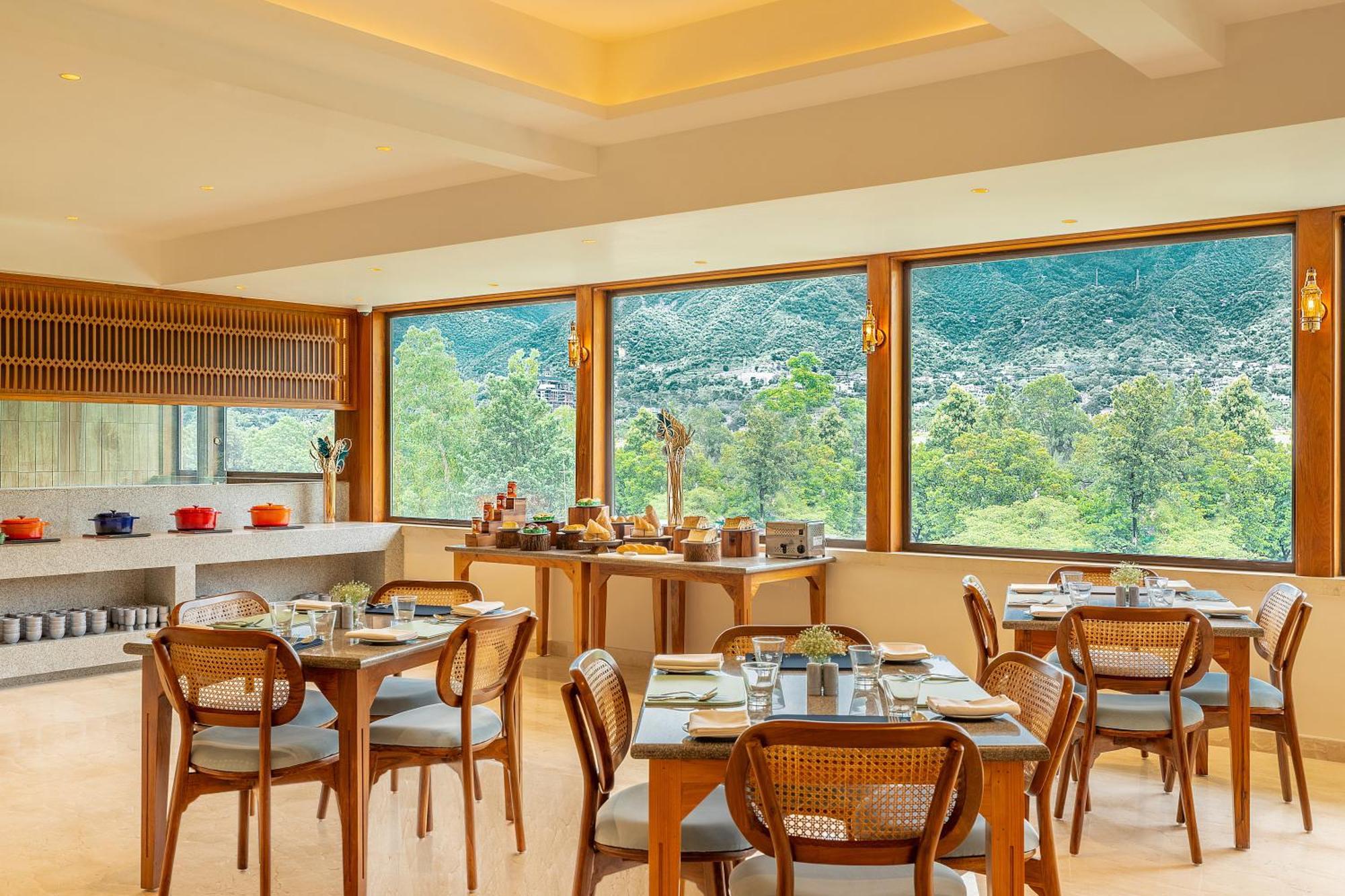 Hotel The Prominence Mussoorie Road Dehradun Extérieur photo