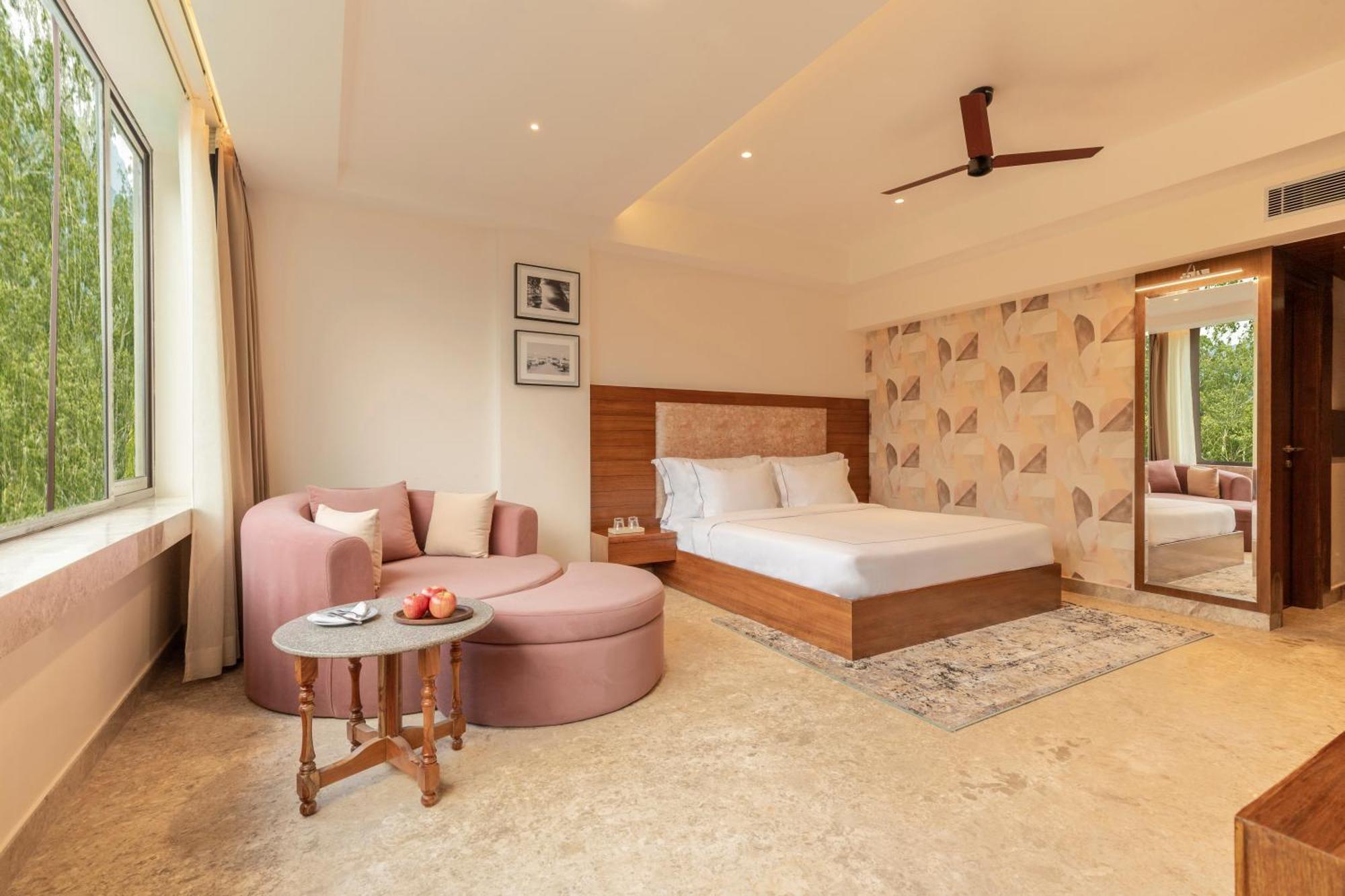 Hotel The Prominence Mussoorie Road Dehradun Extérieur photo